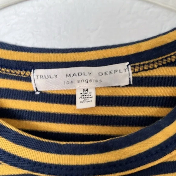 8 BALL T-SHIRT BY TRULY MADLY DEEPLY L.A. DK NAVY&YELLOW STRIPES SZ M GREAT COND - Picture 3 of 4